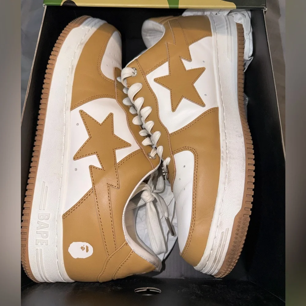 Men’s Bathing Ape ‘BAPE’ White and Beige Sneakers - Picture 4 of 9